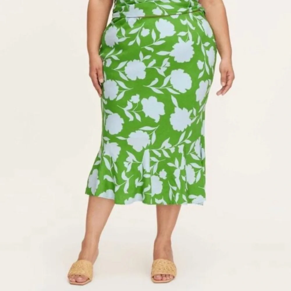 Kate Spade‎ x Target Rose Floral Linen Fit Flare Midi Skirt & Ruched Top Set 2X